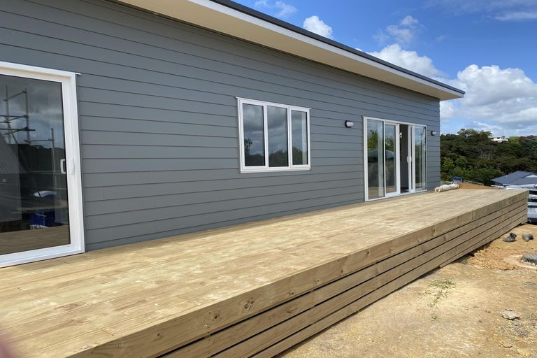 Photo of property in 12a Waterview Place, Haruru, 0204