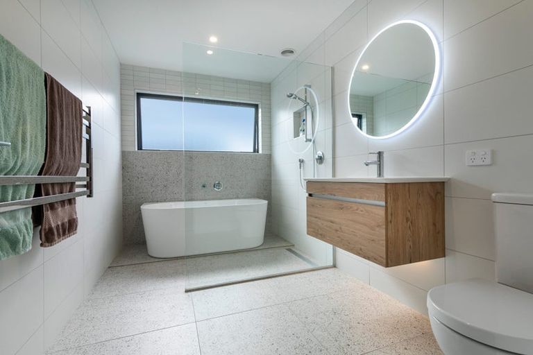 Photo of property in 53 Longview Drive, Lake Hawea, 9382