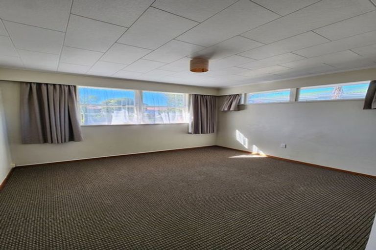 Photo of property in 23 Lipscombe Crescent, Havelock North, 4130