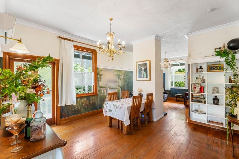 Photo of property in 200 Huia Road, Titirangi, Auckland, 0604