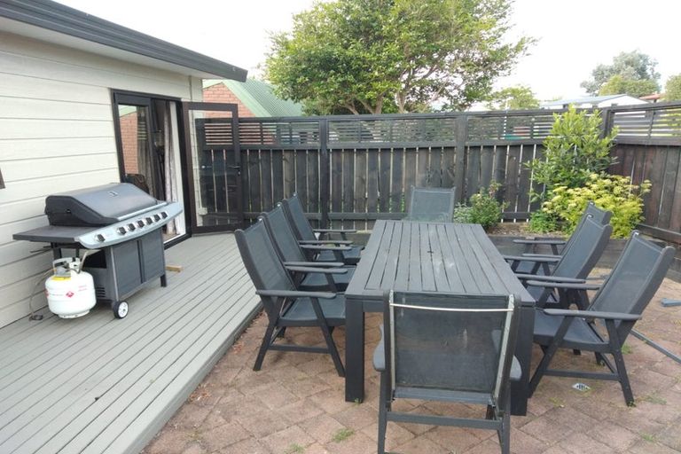 Photo of property in 4a Langstone Street, Welcome Bay, Tauranga, 3112