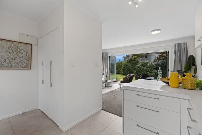 Photo of property in 2/133 Shakespeare Road, Milford, Auckland, 0620
