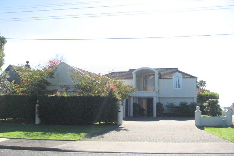 Photo of property in 263 Bleakhouse Road, Mellons Bay, Auckland, 2014