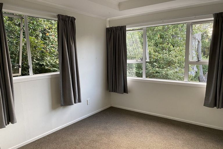 Photo of property in 26 Claverdon Drive, Massey, Auckland, 0614