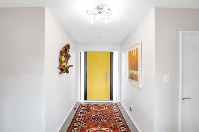 Photo of property in 28 Te Haunui Lane, Pegasus, 7612