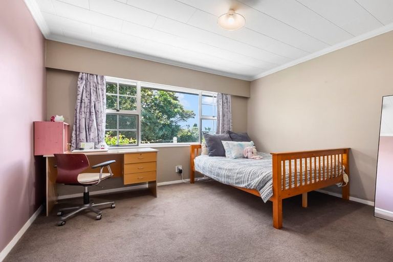 Photo of property in 28 Gurney Road, Kelson, Lower Hutt, 5010