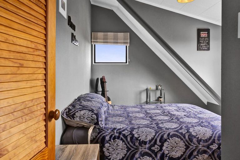 Photo of property in 11 County Drive, Hawera, 4610