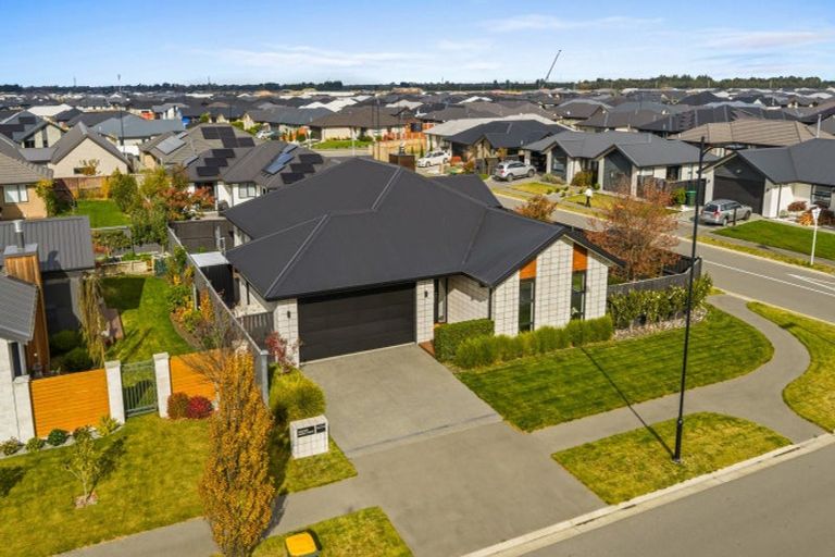 Photo of property in 19 Brenley Drive, Rolleston, 7614