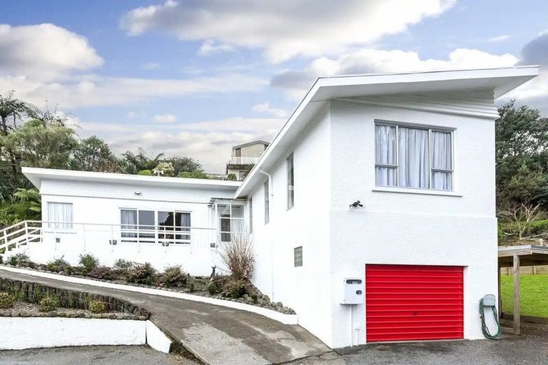 Photo of property in 13a Seaview Road, Marfell, New Plymouth, 4310