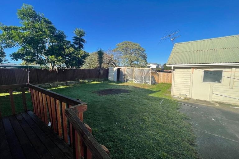 Photo of property in 37 Gloucester Road, Manurewa, Auckland, 2102