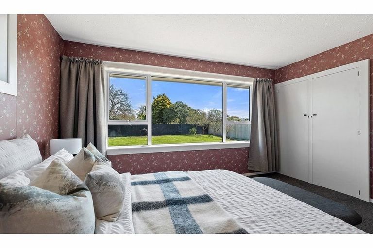 Photo of property in 18 Horton Place, Avondale, Christchurch, 8061
