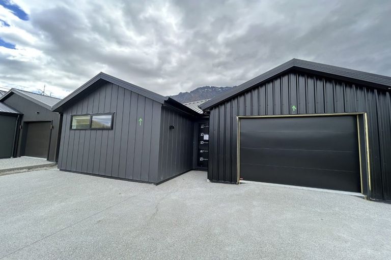 Photo of property in 5 Shoveler Road, Jacks Point, 9371