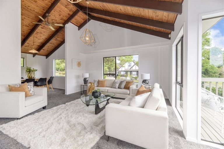 Photo of property in 1 Kallista Place, Browns Bay, Auckland, 0630