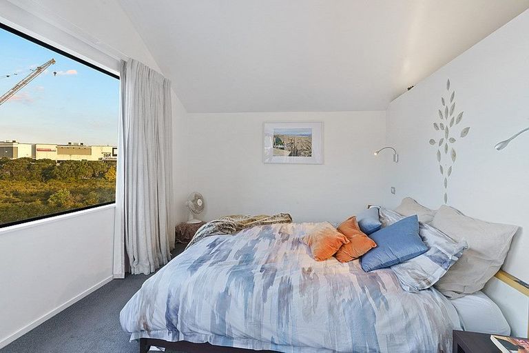 Photo of property in 7 Rangitoto Terrace, Milford, Auckland, 0620