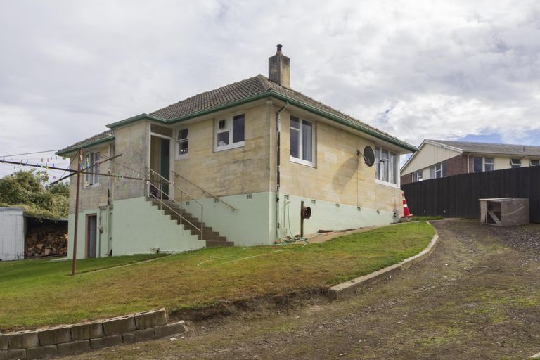 Photo of property in 17 Blyth Street, Holmes Hill, Oamaru, 9401