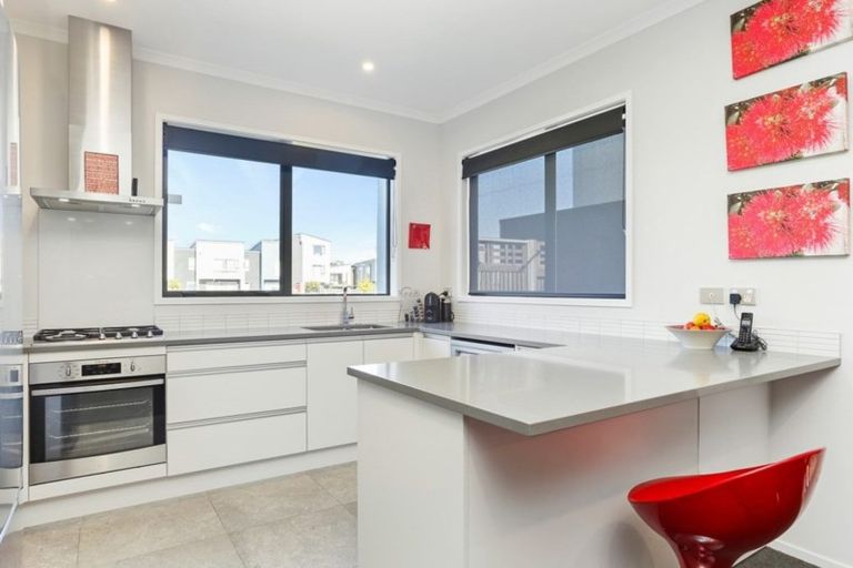 Photo of property in 10 Rangihina Road, Hobsonville, Auckland, 0616