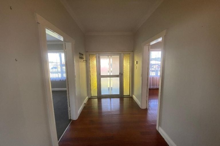 Photo of property in 93 Mclean Street, Waitara, 4320