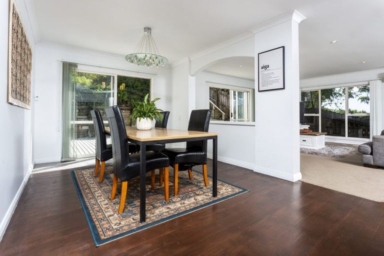 Photo of property in 9 Falstone Lane, Browns Bay, Auckland, 0630