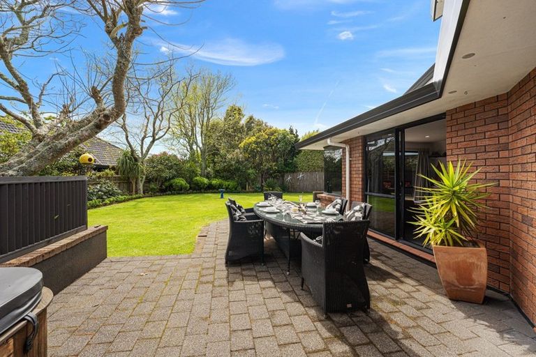Photo of property in 21a Kinross Drive, Merrilands, New Plymouth, 4312