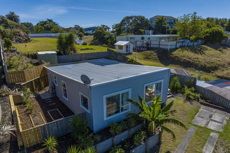 Photo of property in 23 Poplar Avenue, Raumati South, Paraparaumu, 5032