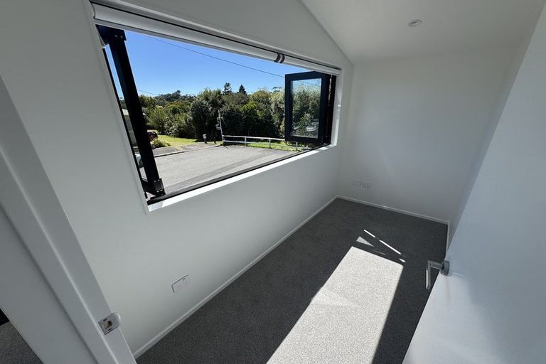 Photo of property in 7b Manor Place, Point Chevalier, Auckland, 1022