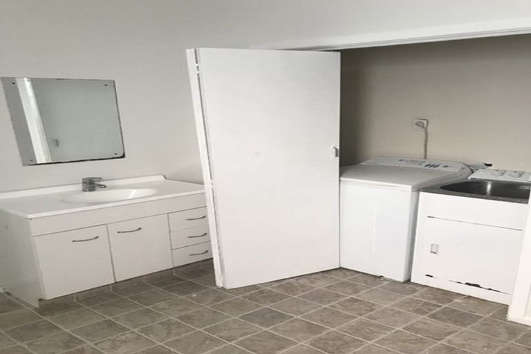 Photo of property in 6 Howard Street, Mount Cook, Wellington, 6021