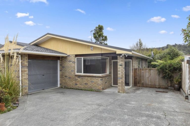 Photo of property in 36c Montgomery Street, Stokes Valley, Lower Hutt, 5019