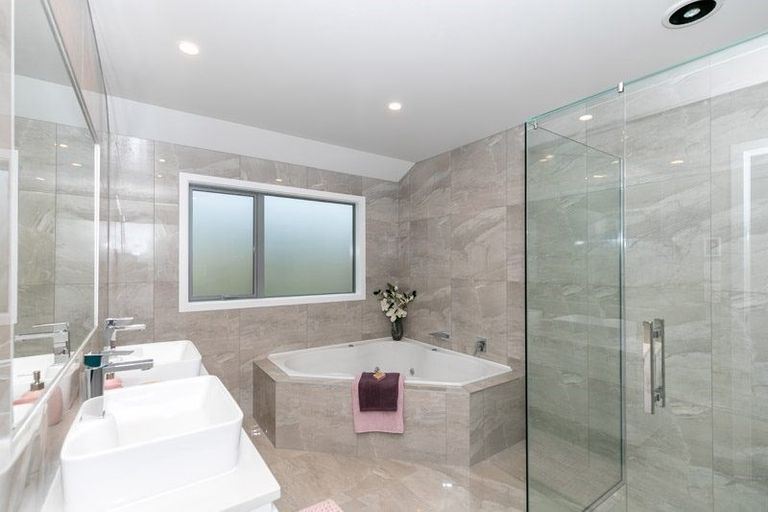 Photo of property in 9 Santiago Place, Flagstaff, Hamilton, 3210