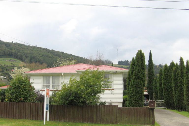 Photo of property in 5 Turner Drive, Western Heights, Rotorua, 3015