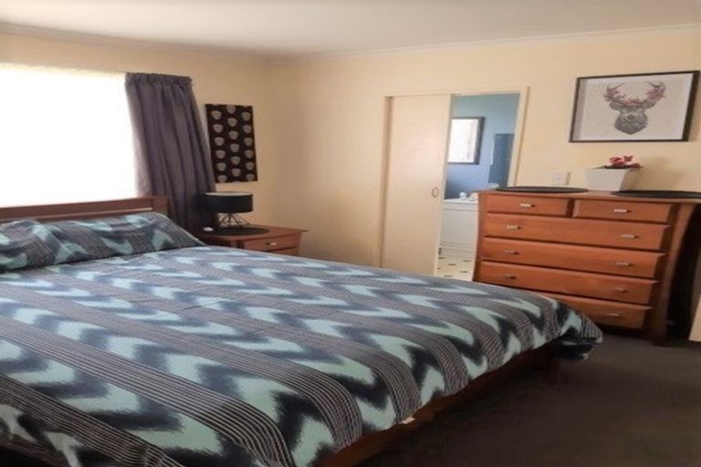 Photo of property in 11 Thornlea Drive, Welcome Bay, Tauranga, 3112