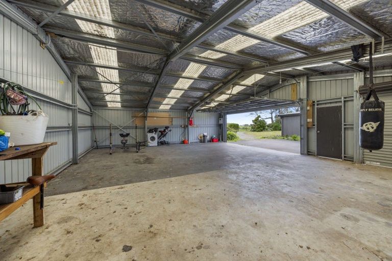 Photo of property in 20 Kiri Road, Te Kiri, Opunake, 4682