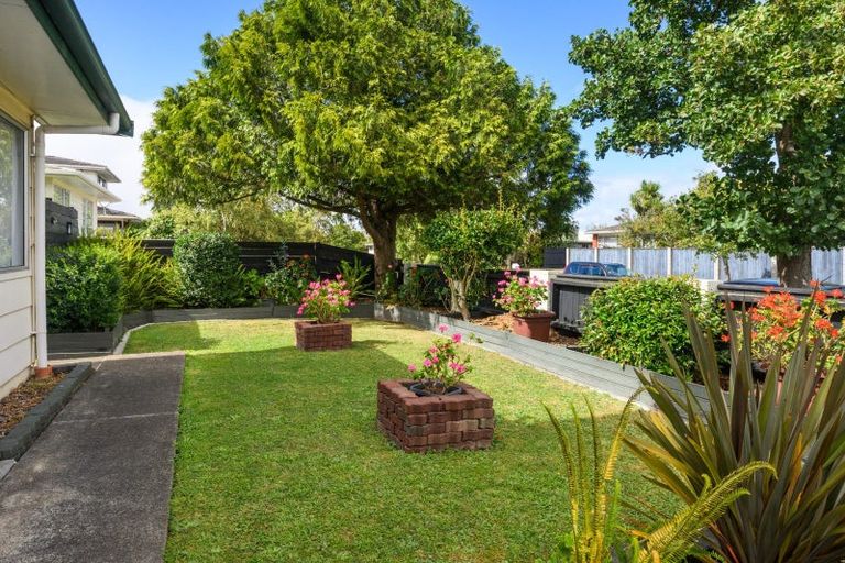 Photo of property in 1a Dunk Place, Milson, Palmerston North, 4414