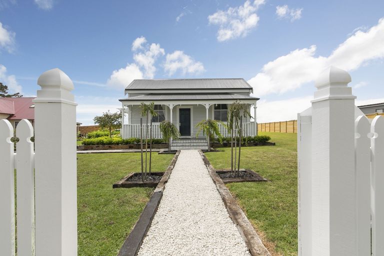 Photo of property in 5 Clarks Lane, Hobsonville, Auckland, 0618