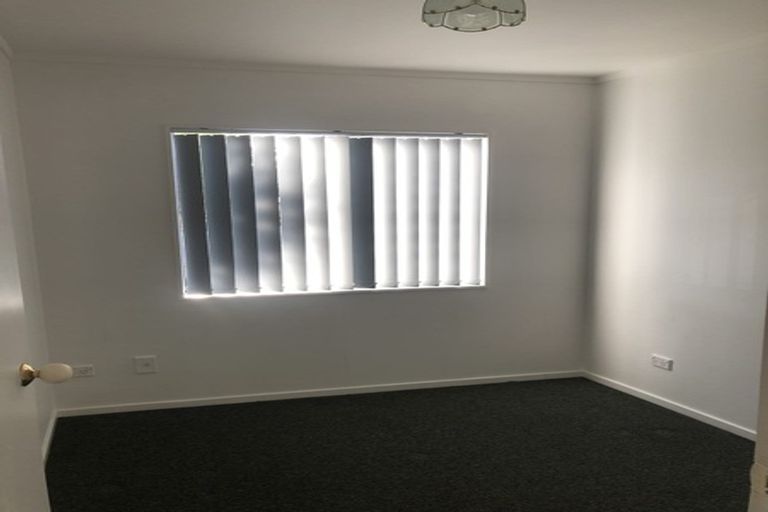 Photo of property in 8 Dennis Road, Papatoetoe, Auckland, 2025