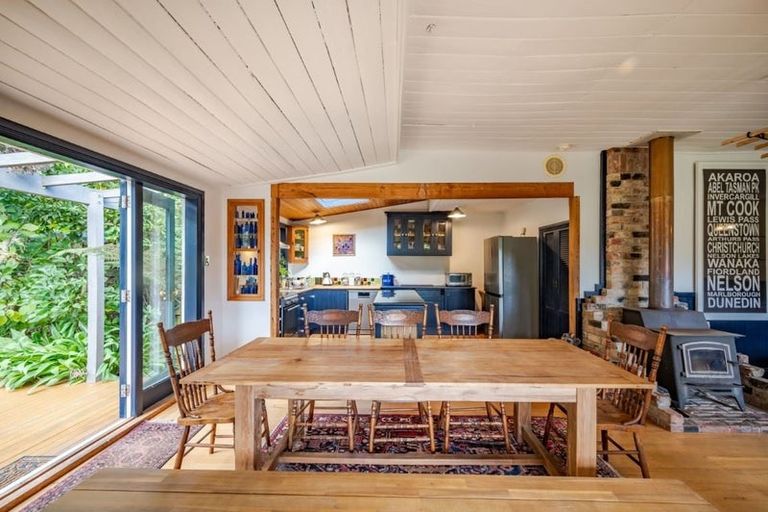 Photo of property in 592 Le Bons Bay Road, Le Bons Bay, Akaroa, 7583