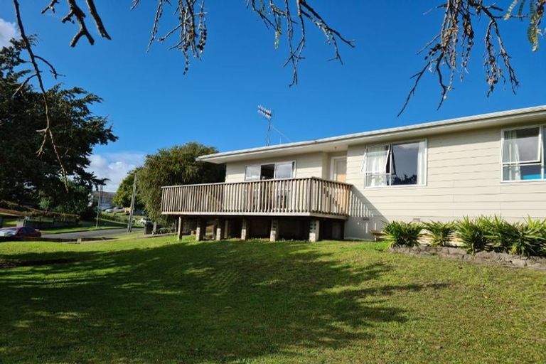 Photo of property in 1 Killarney Street, Te Puke, 3119