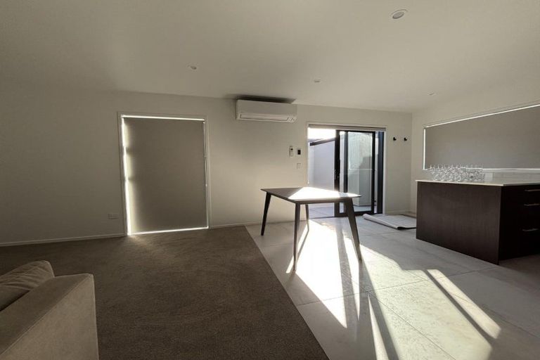 Photo of property in 268a Courtenay Street, Strandon, New Plymouth, 4312