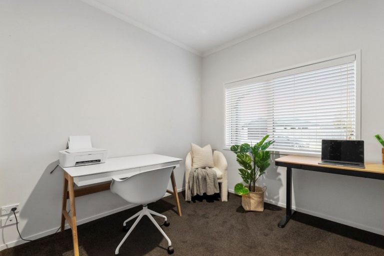 Photo of property in 57 Te Kio Crescent, Papamoa Beach, Papamoa, 3118