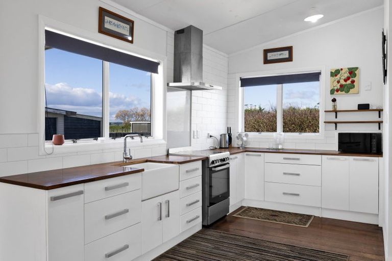 Photo of property in 84 Mawhitiwhiti Road, Normanby, Hawera, 4675