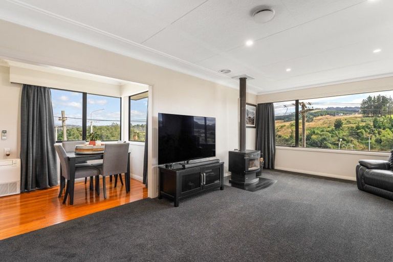 Photo of property in 90 Main South Road, Green Island, Dunedin, 9018