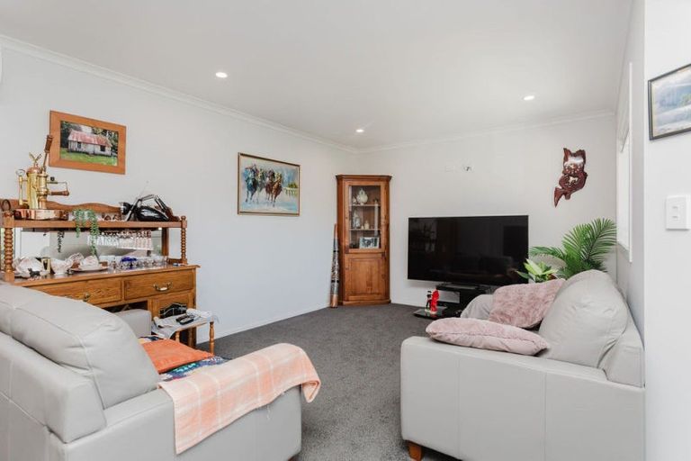 Photo of property in 22 Mcphee Street, Dannevirke, 4930