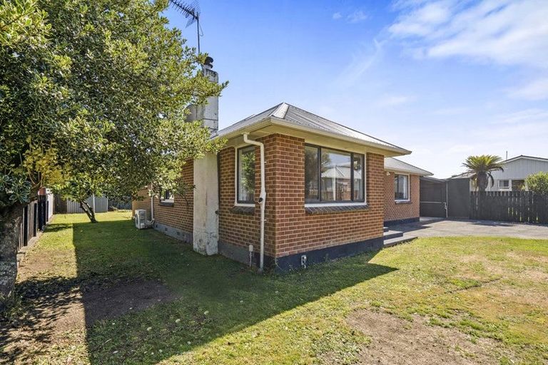 Photo of property in 63 Kashmir Avenue, Clouston Park, Upper Hutt, 5018
