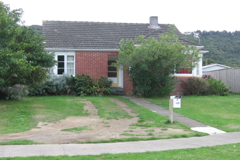 Photo of property in 8 Norris Grove, Taita, Lower Hutt, 5011