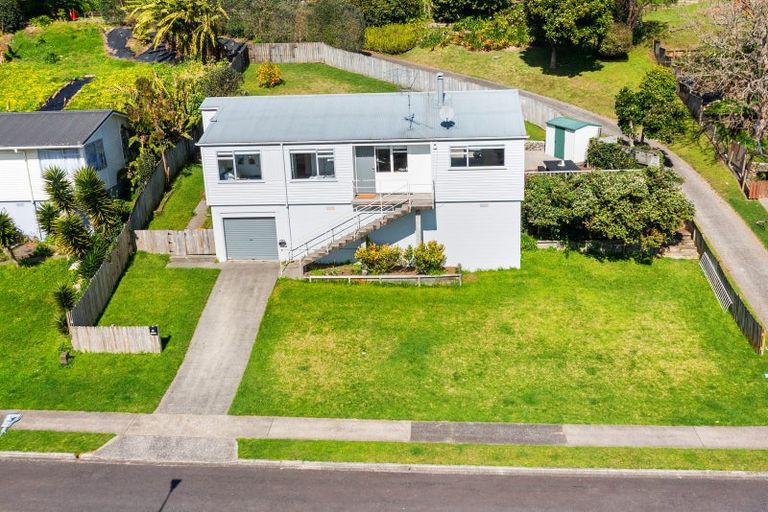 Photo of property in 41 Dingadee Street, Welcome Bay, Tauranga, 3112