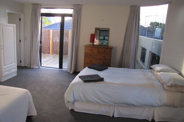 Photo of property in 1/13 Sylvan Park Avenue, Milford, Auckland, 0620