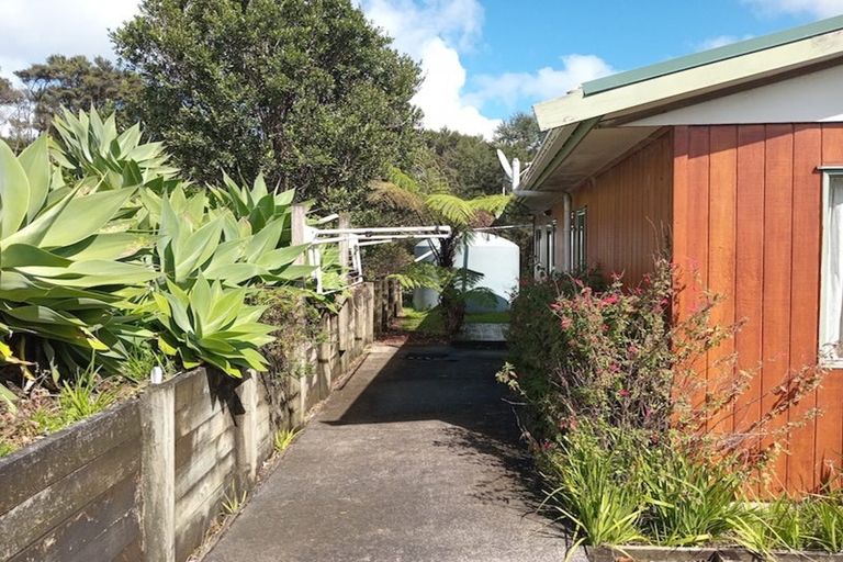 Photo of property in 112 Arrowsmith Road, Waitakere, Henderson, 0782