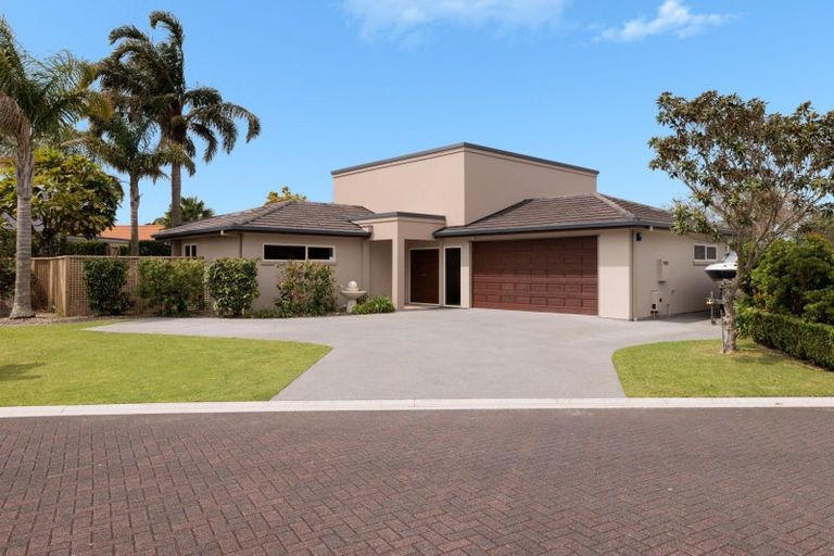 Photo of property in 2 Sissinghurst Court, Bethlehem, Tauranga, 3110