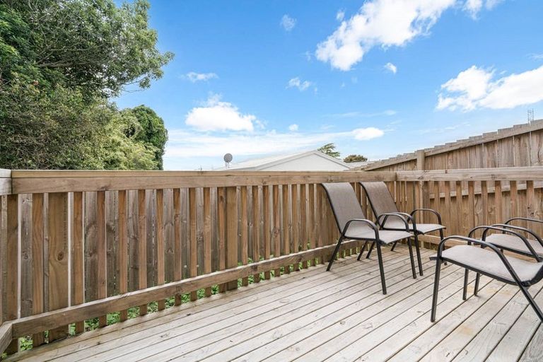 Photo of property in 11d Kimdale Place, Totara Heights, Auckland, 2105