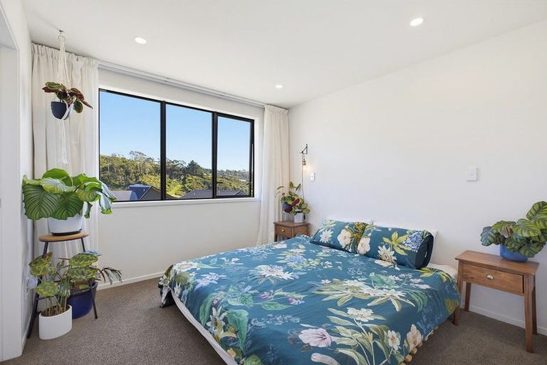 Photo of property in 19 Holystone Road, Whitby, Porirua, 5024