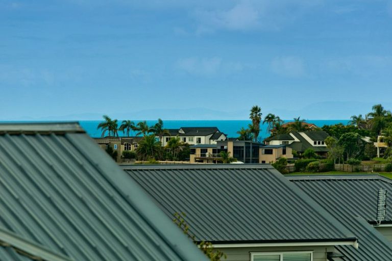 Photo of property in 11 Boardwalk Rise, Long Bay, Auckland, 0630